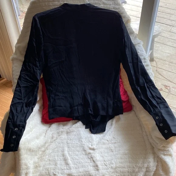 DKNY 💯 Silk Black Timeless Blouse NeverUsed